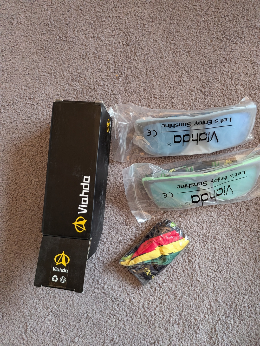 Viahda Polarized Sunglasses Pack Of 2! 😎💙💚
